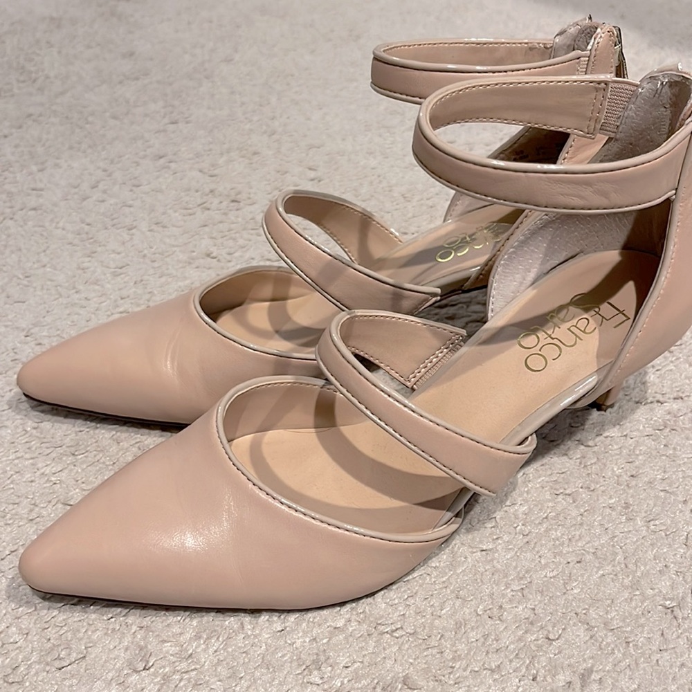 Franco Sarto Leather upper 6.5